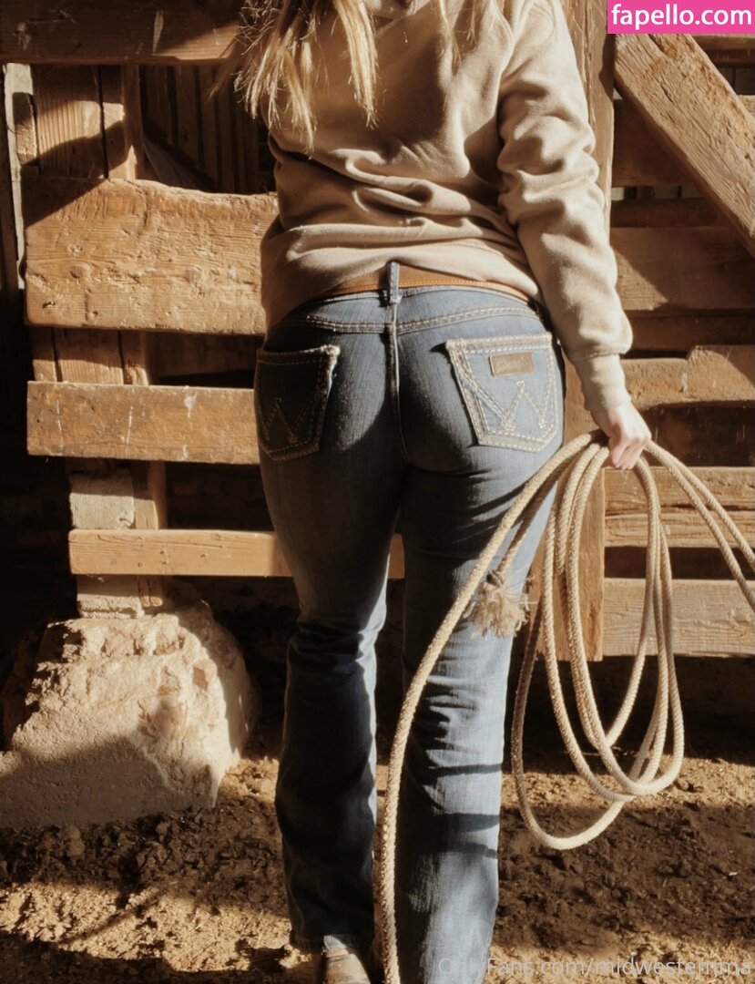 Hot as hell Country MILF #K1cCSLNY