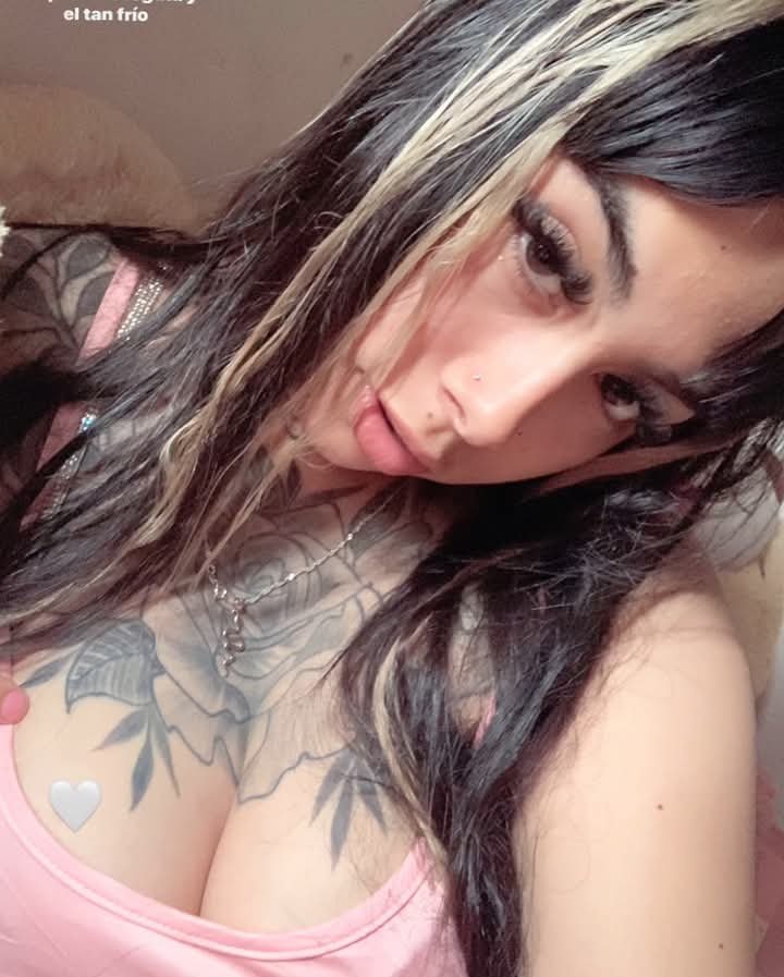 Pajeate con esta mina bien rica culona y tetona la puta #25TlZwlM