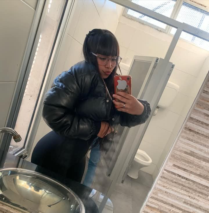 Pajeate con esta mina bien rica culona y tetona la puta #CkTNPNaZ