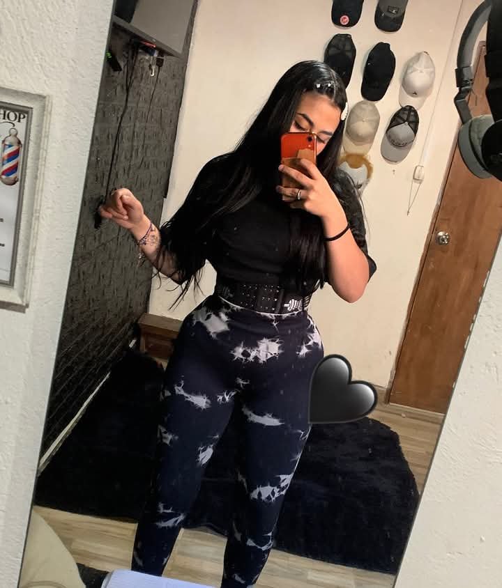 Pajeate con esta mina bien rica culona y tetona la puta #YYA8SjwB