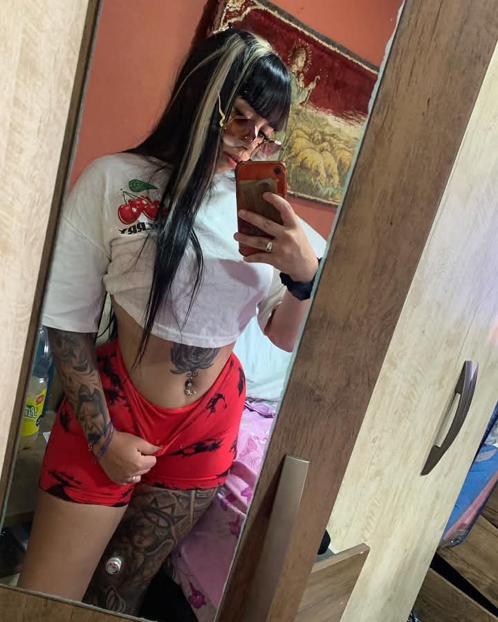 Pajeate con esta mina bien rica culona y tetona la puta #avowLOQy