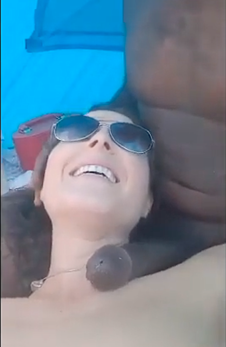 Nerdy Maine Hotwife And Friends Fuck #asPBRe1P