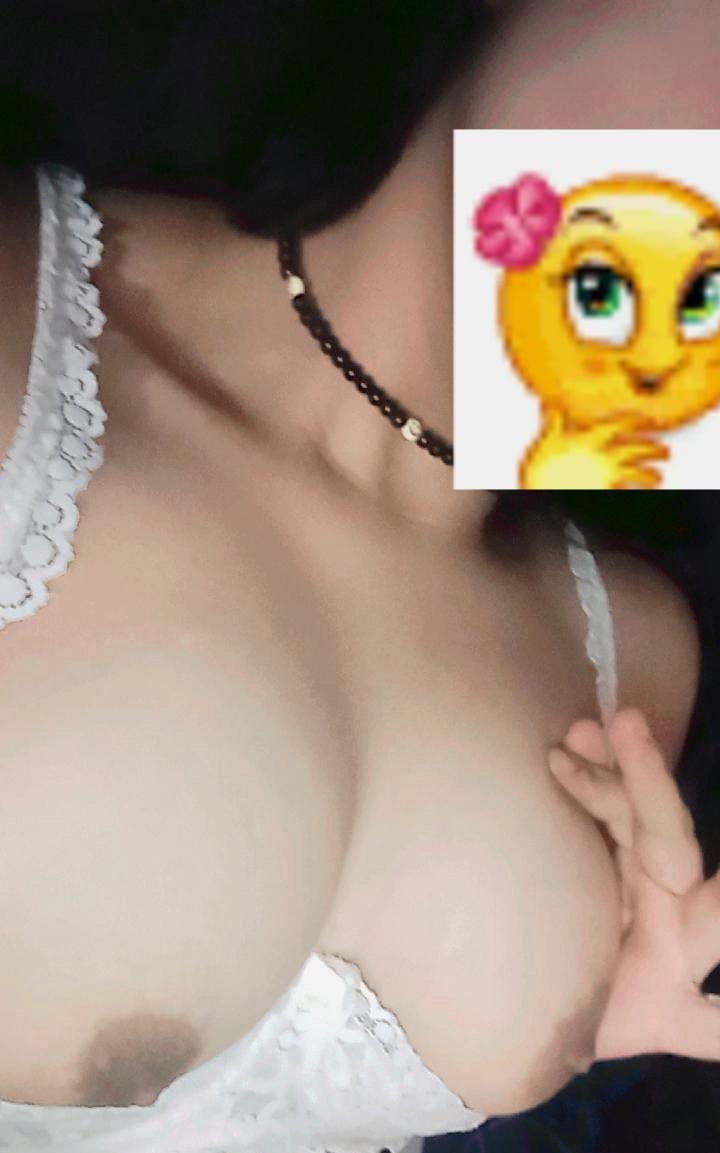 Nerd morena cachonda pack #XEPlv8af